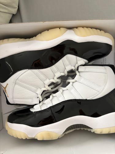Customer photo review of Nike Air Jordan 11 Retro 'Gratitude / Defining Moments'