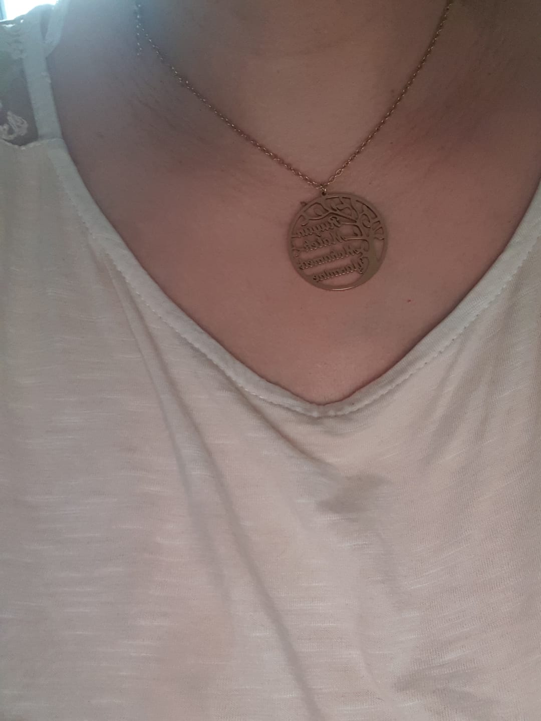 Customer photo review of Collier Prénom Arbre Généalogique - Arbre de vie