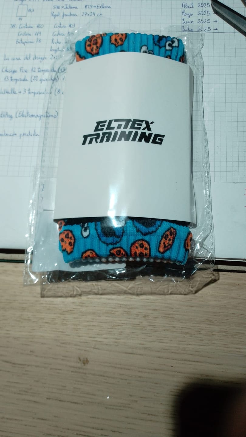 Customer photo review of Muñequeras Cross Training Cookie