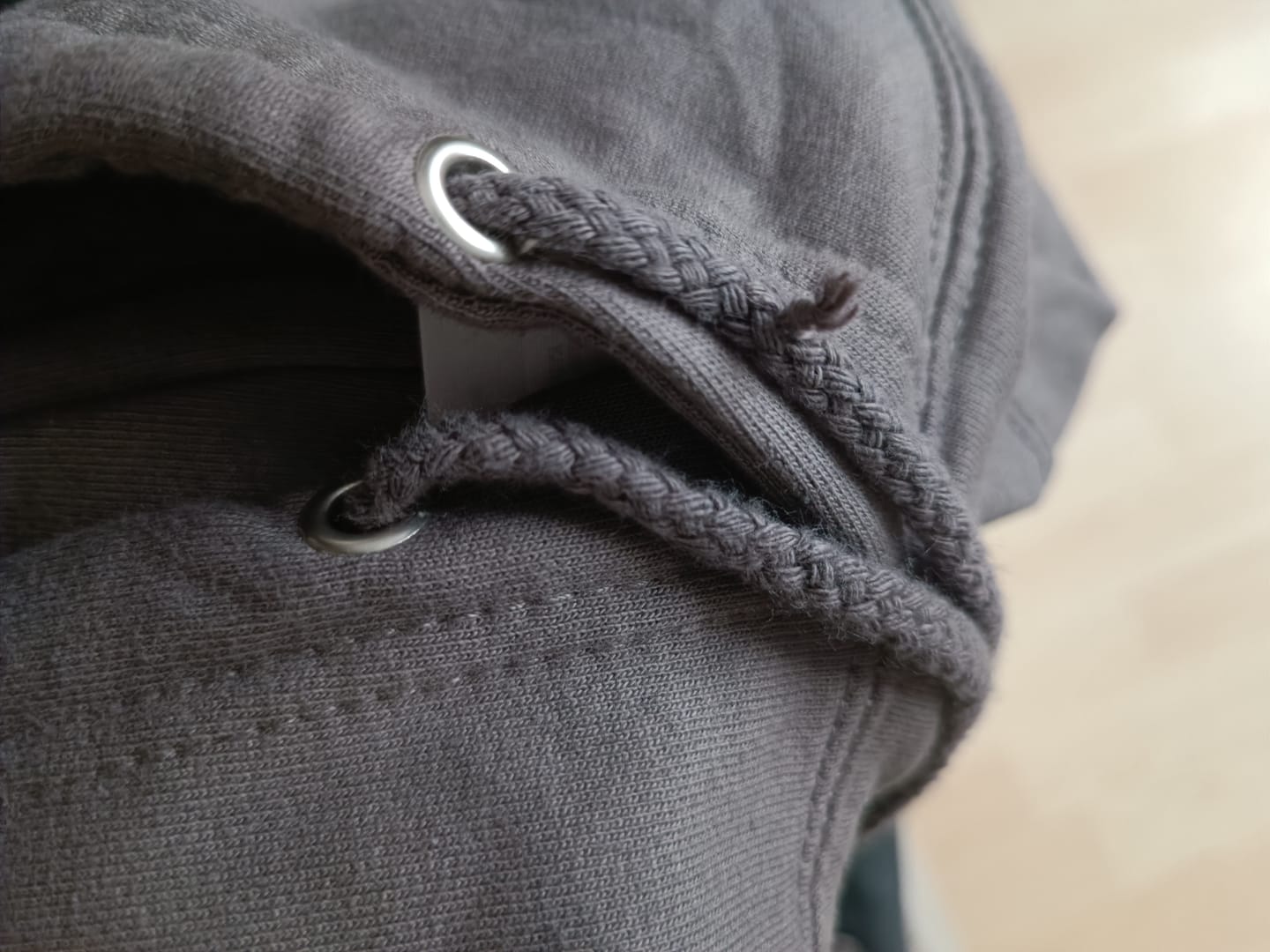 Customer photo review of "Vegvísir Nordischer Kompass" Wikinger-Hoodie – Leite Deinen Weg