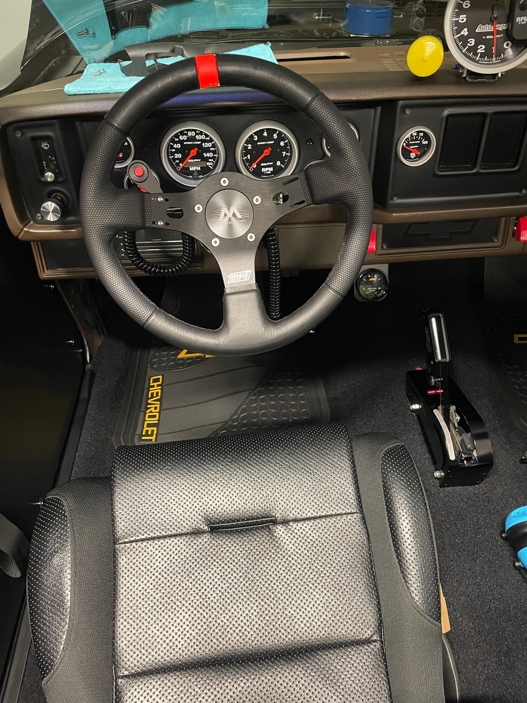 Customer photo review of Motion Raceworks Single Push Button Steering Wheel Bracket 15-00004