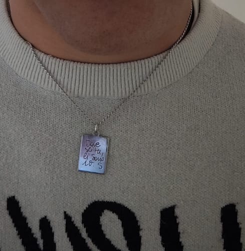 Customer photo review of Collana con scrittura a mano reale incisa Rettangolare Maglia Corda