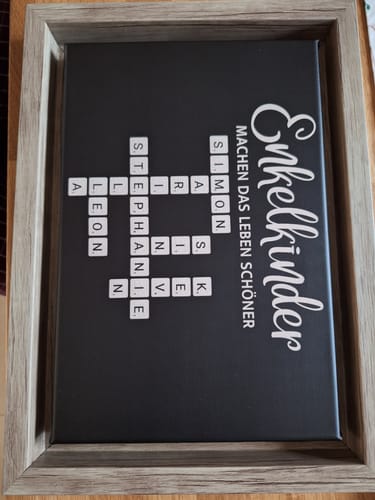 Customer photo review of Personalisierte Leinwand "Enkelkinder machen das Leben schöner - Kreuzworträtsel"