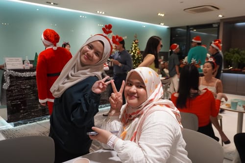 Customer photo review of Berangan Square (Bubblegum)