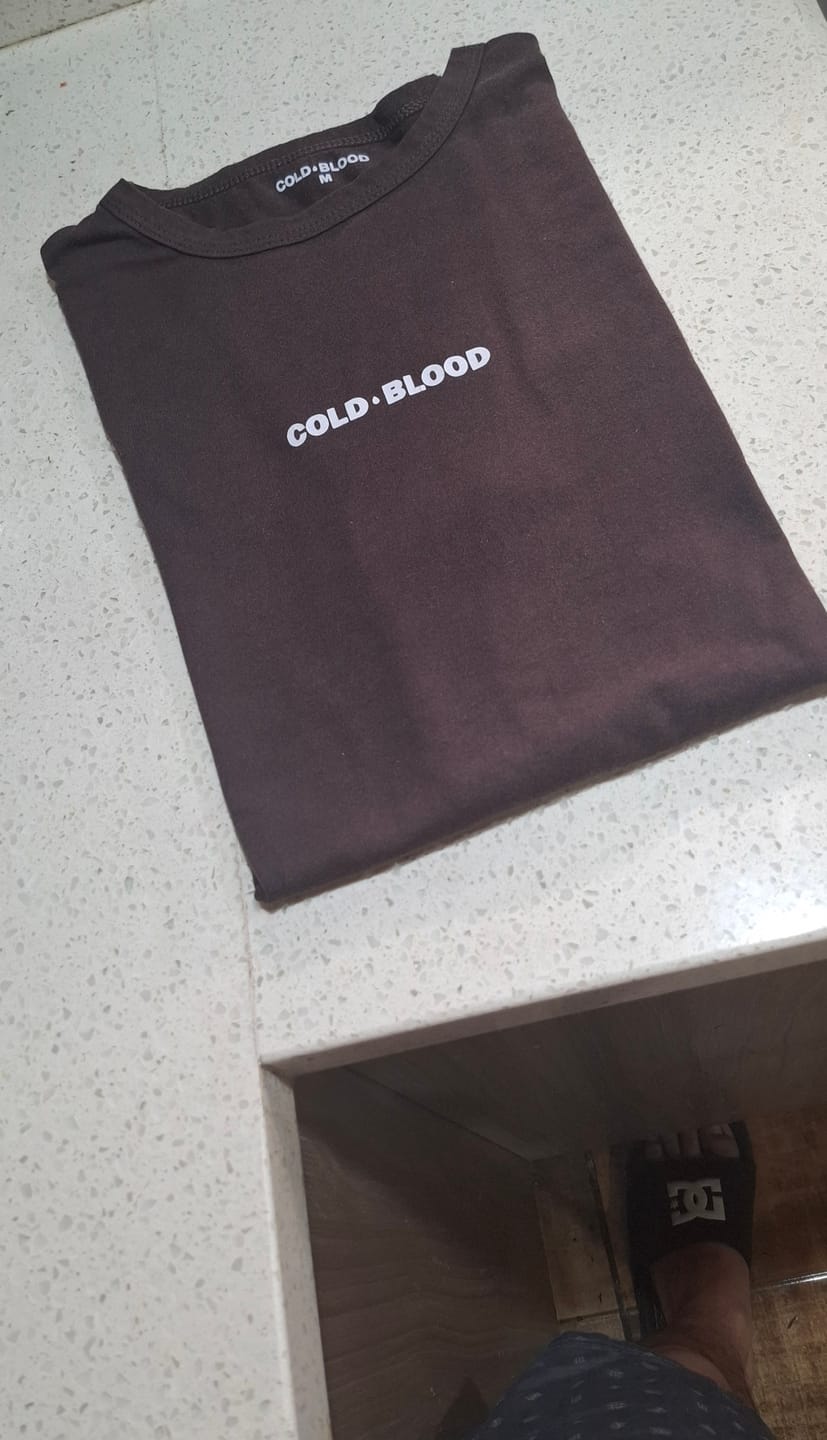 Customer photo review of POLERA BASIC DARK BROWN