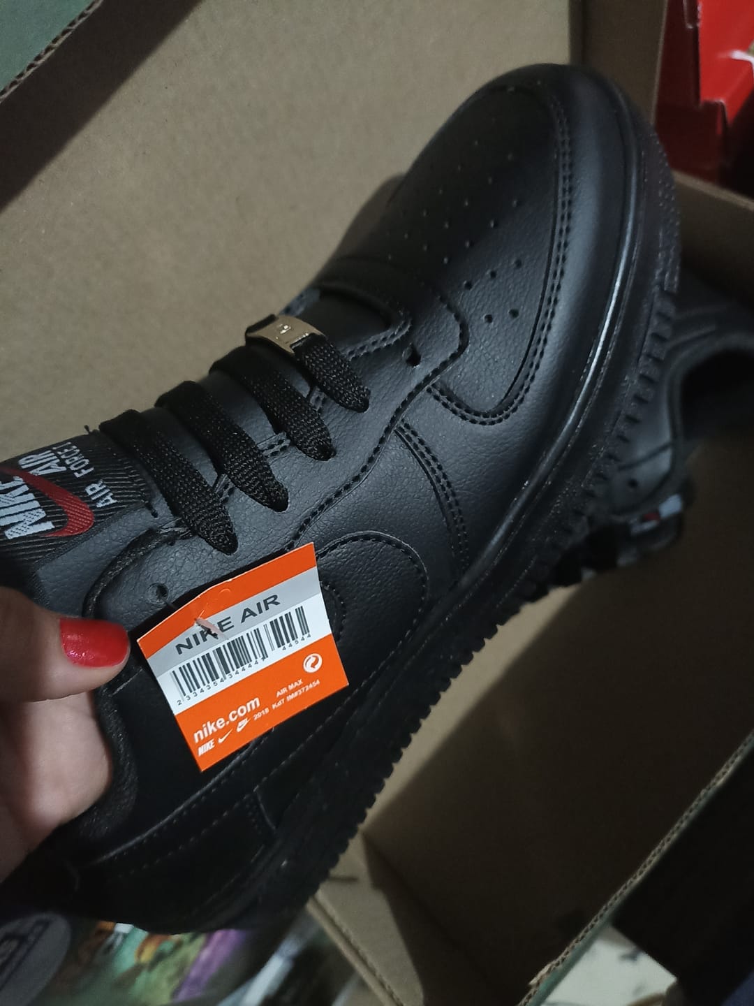 Customer photo review of Tenis 270 Negro Total