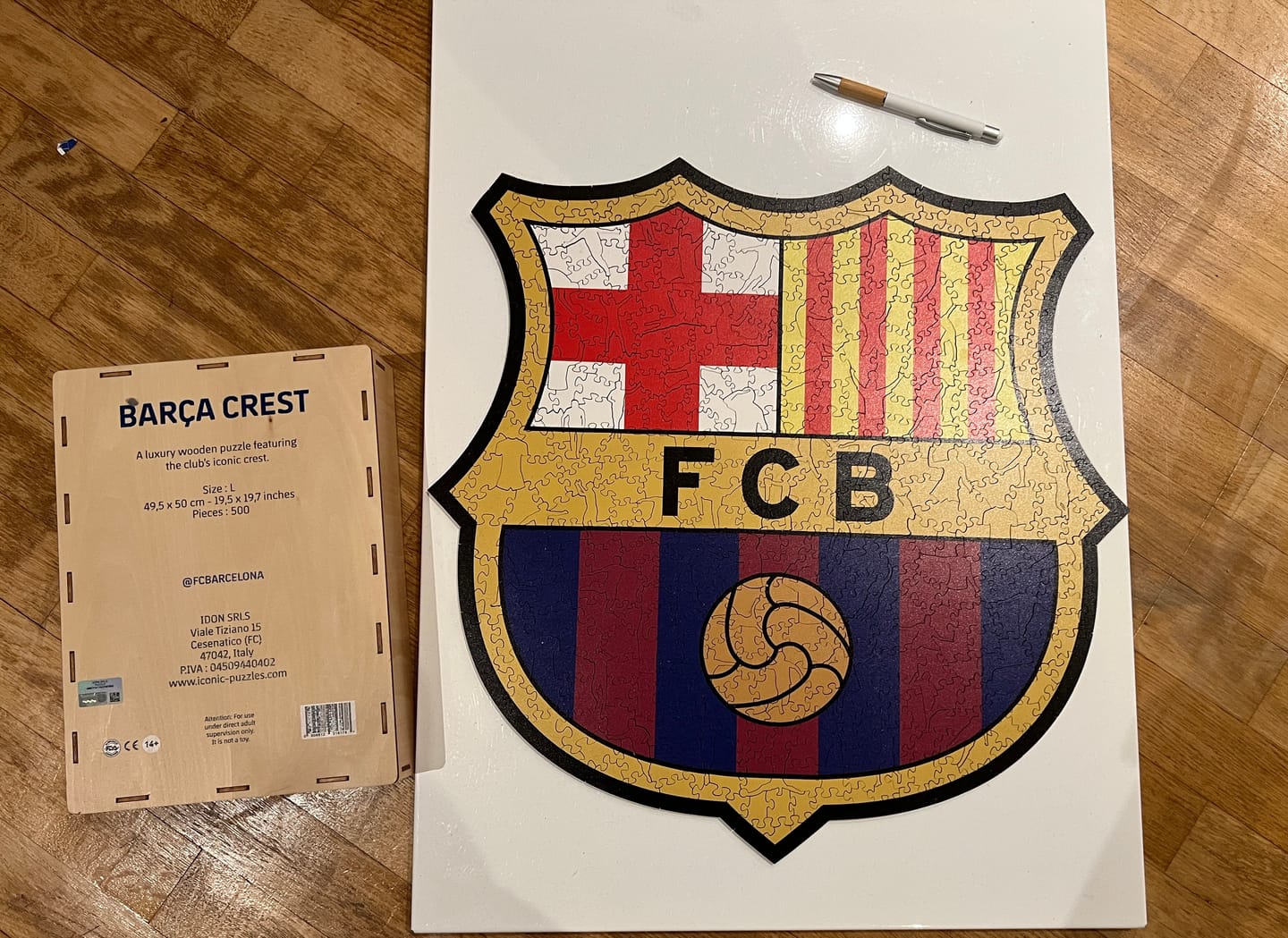 Customer photo review of FC Barcelona® Logo - Holzpuzzle
