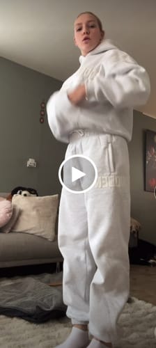 Customer video review of GATED COMMUNITY HOODIE LIGHT GREY