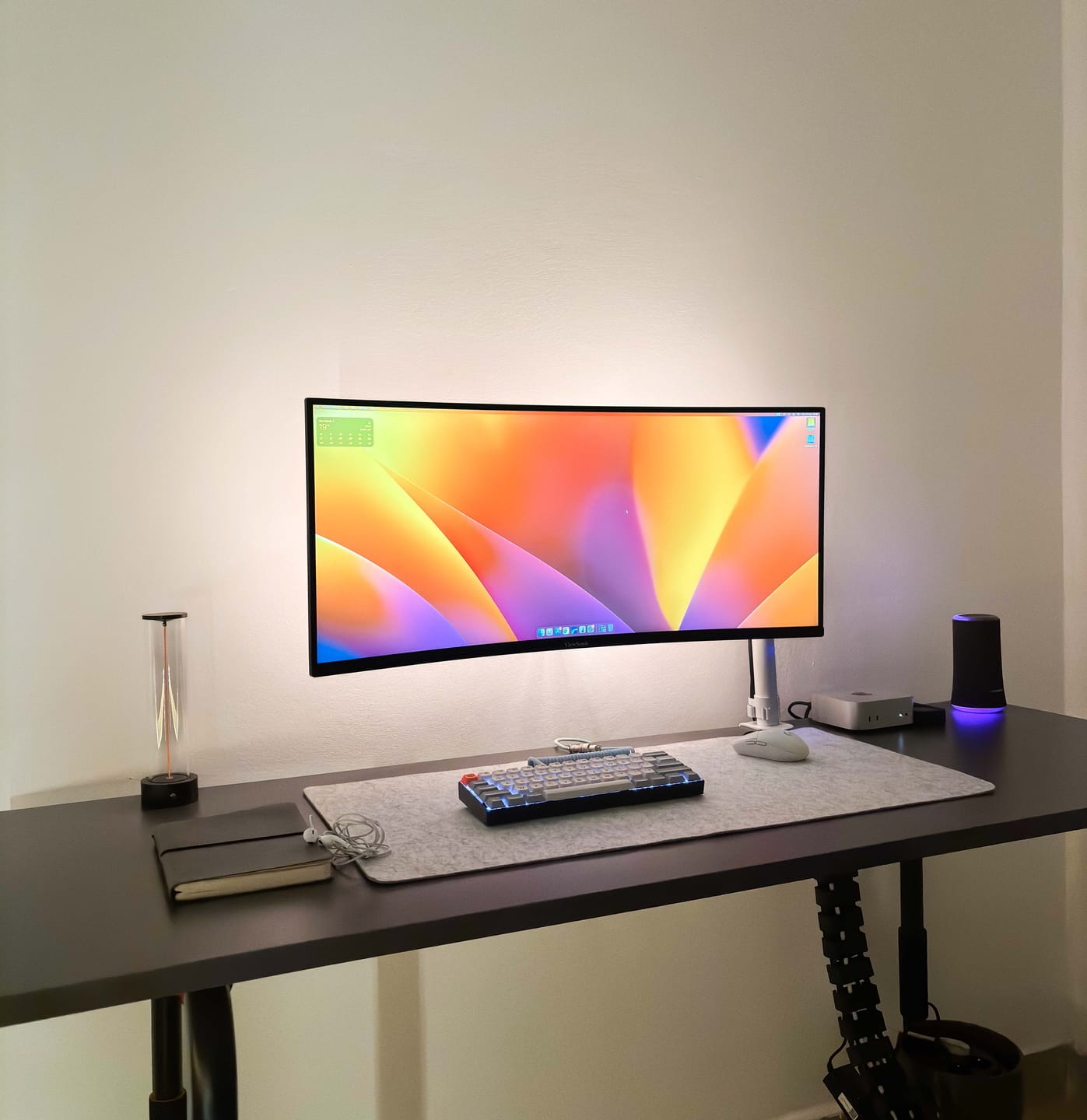 Customer photo review of Organisateur de câbles de bureau