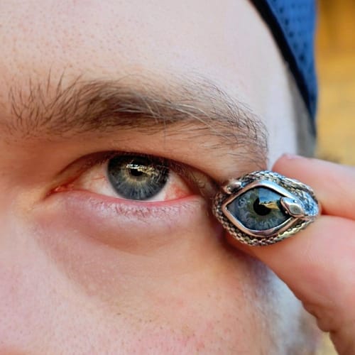 Customer photo review of Hand Painted Blue Ojo De Medusa Eye Ring