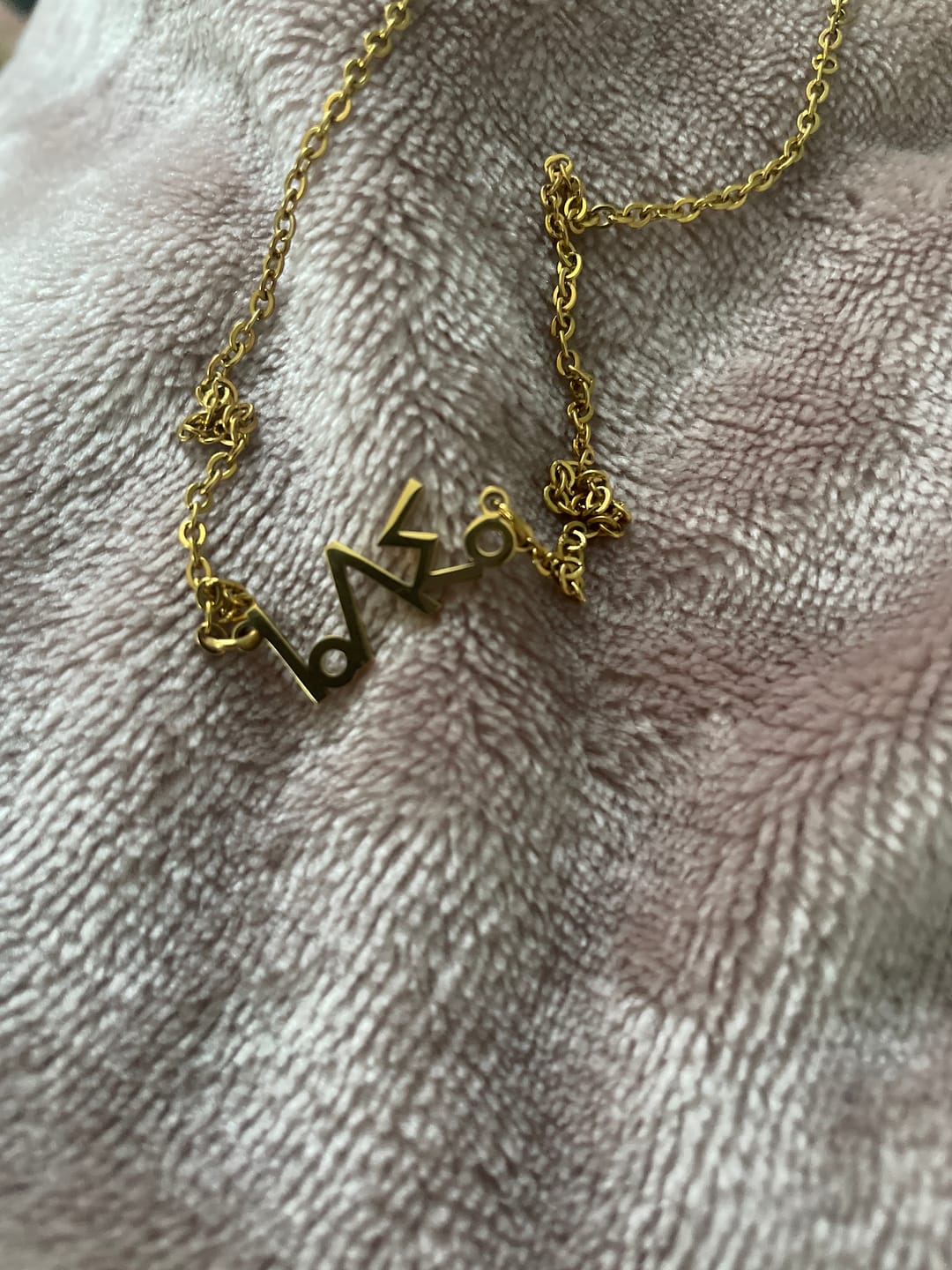 Customer photo review of Collier Personnalisable Amazigh Tifinagh Berbère Marocain
