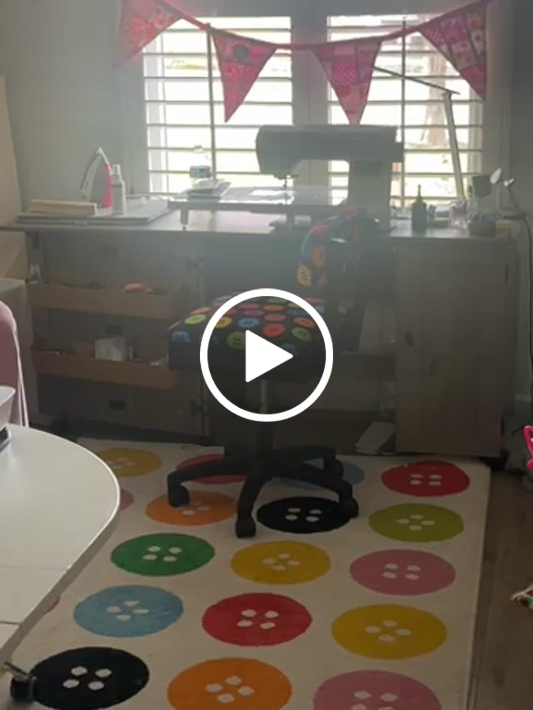 Customer video review of Arrow Hydraulic Sewing Chair