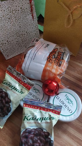 Customer photo review of Tsakiris Chips with Oregano - 8 packs x 140g