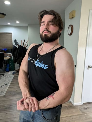 Customer photo review of ONLY GAINS Tank Top