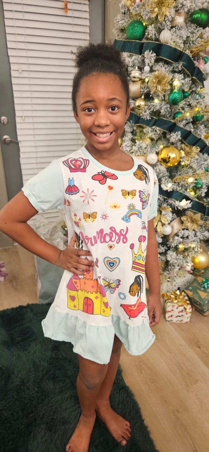 Customer photo review of Princess Castle Nightie Dress Glow-in-The-Dark Toddler 4T - 12