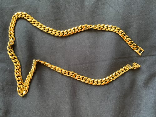Reseña con foto de un cliente sobre Cadena Cuban Link Oro 8mm