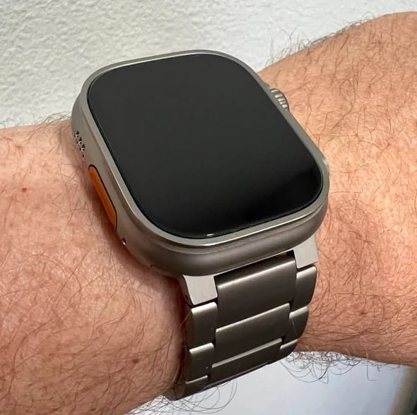 Customer photo review of Titanium Steel Strap for Apple Watch