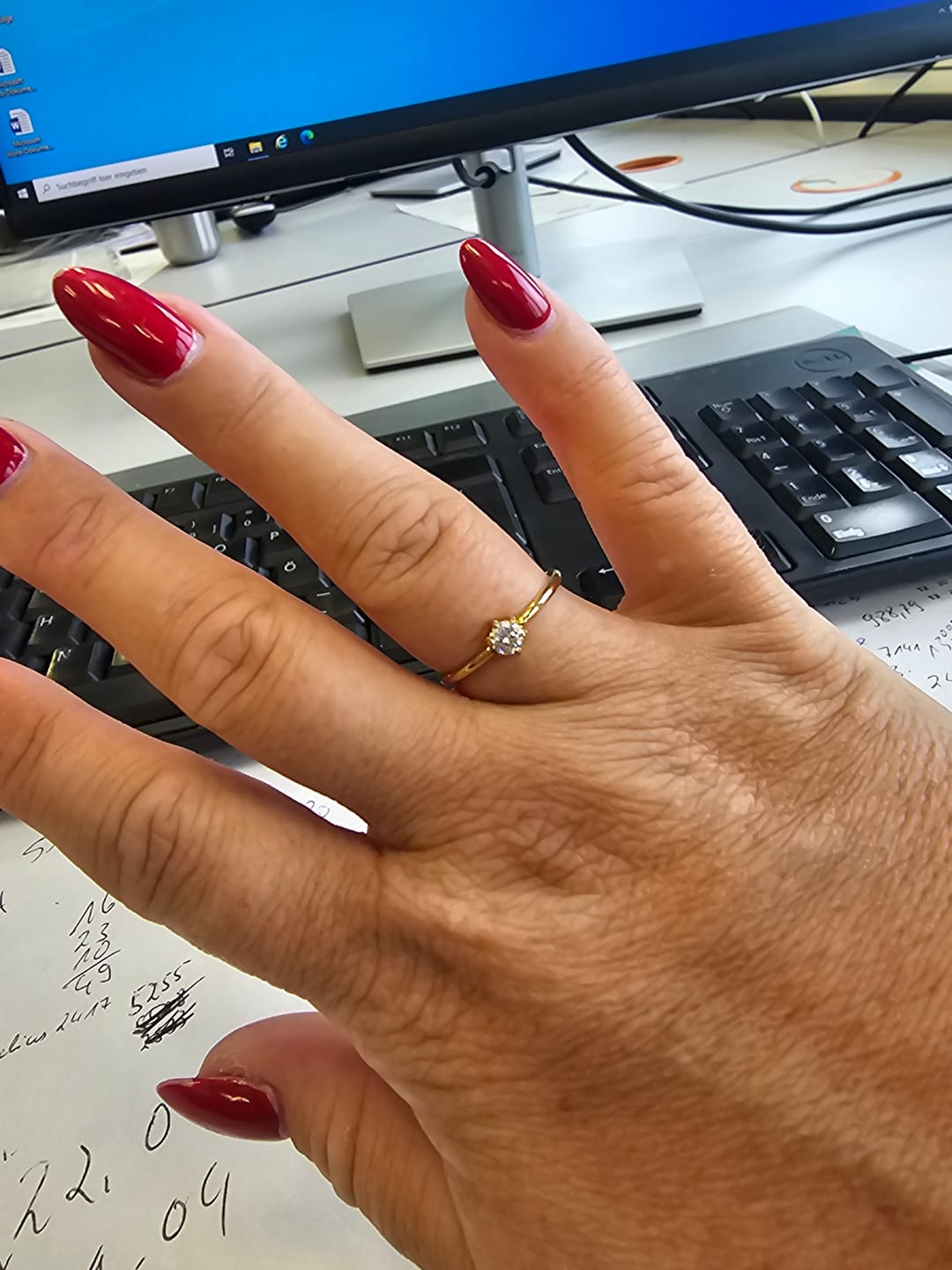 Customer photo review of One Stone Ring | 18K vergoldet