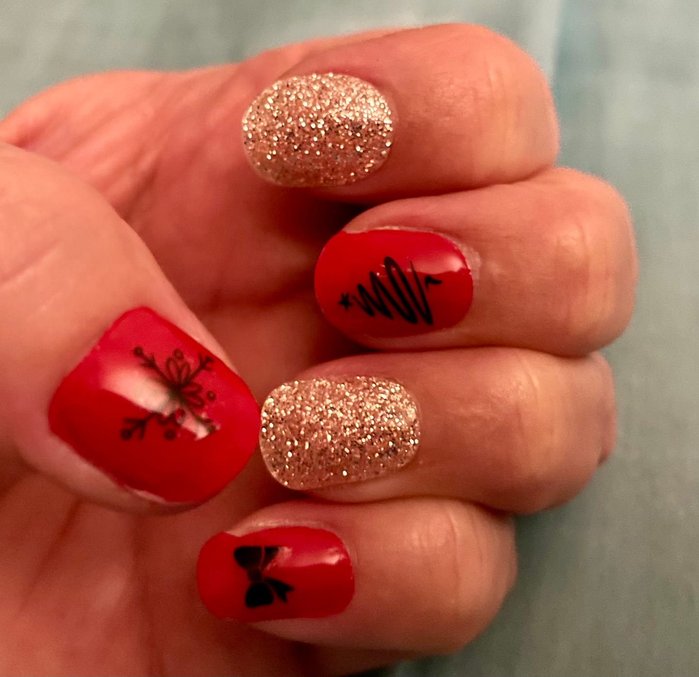 Customer photo review of Silver Stardust Shimmer DIY Semicured Gel Nail Sticker Kit