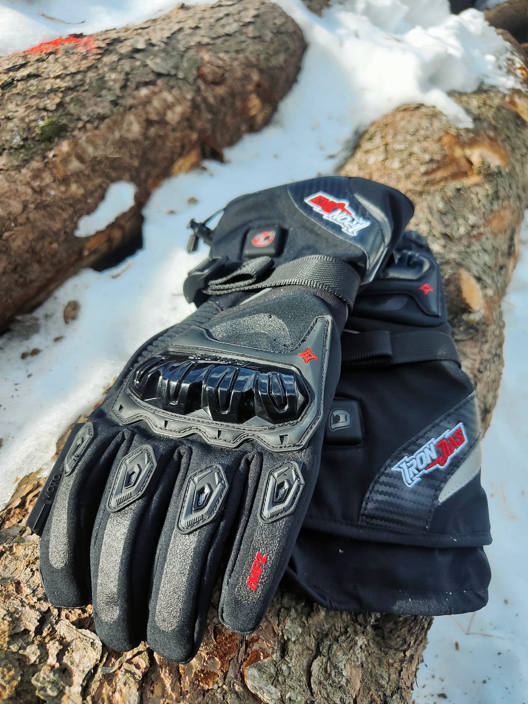 Customer photo review of RIDEIRON Winter Waterproof Carbon Fibers Rechargeable Heated Motorcycle Gloves | AXE02H