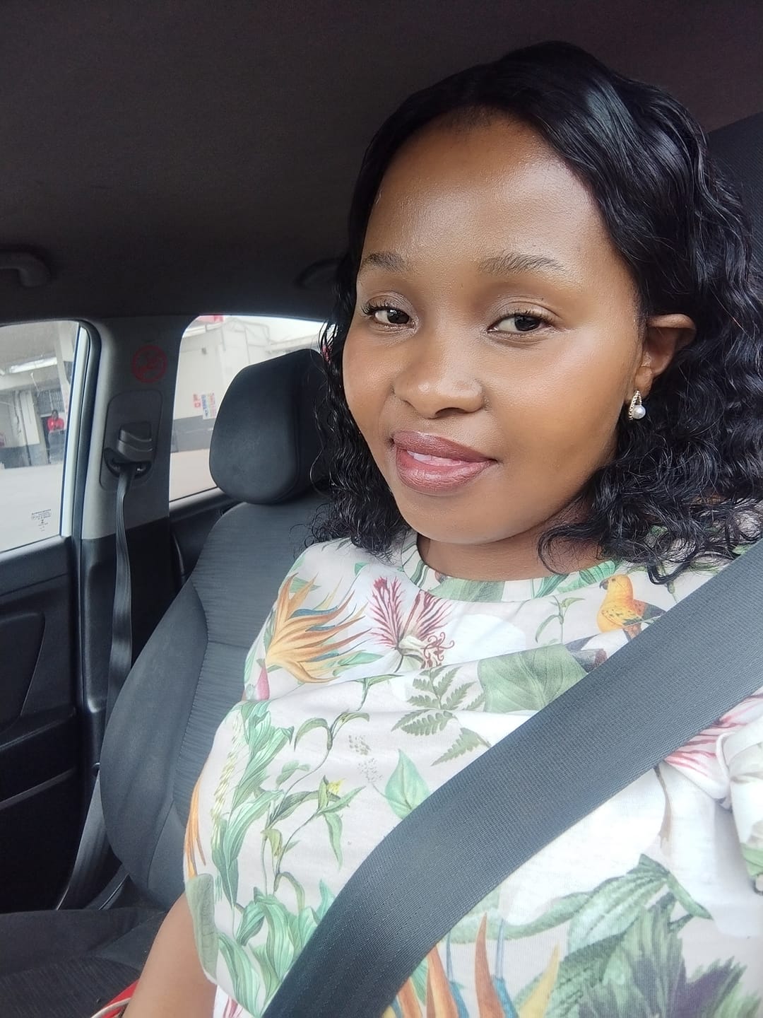 Customer photo review of Deep Curly 4 X 4 Closure 16 inch Wig
