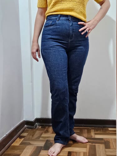 Marcela M. review of Calça Jeans Mom Jequitibá Azul Escuro image 1 out of 1