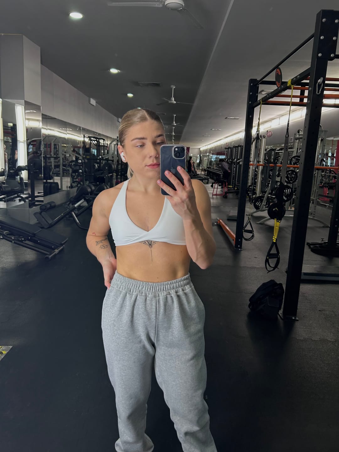 Customer photo review of SECOND SKIN TWISTED BRA