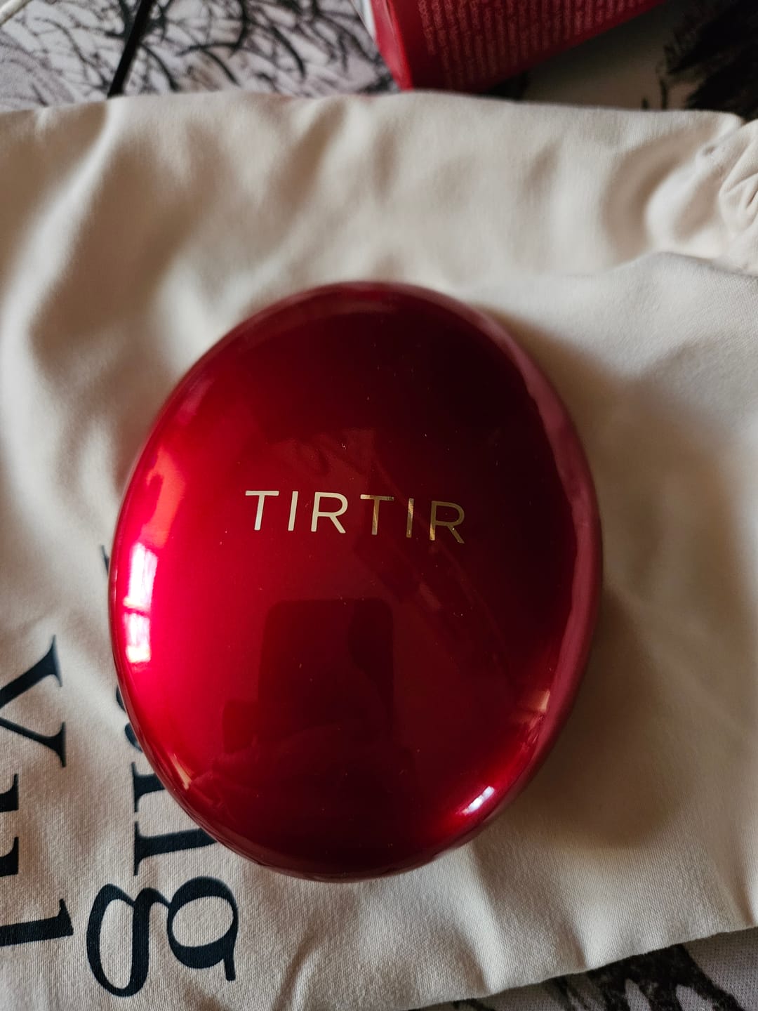 Customer photo review of Noturīgs kušons ar daļēji matētu noslēguma akcentu TIRTIR Mask Fit Red Cushion SPF40 PA++