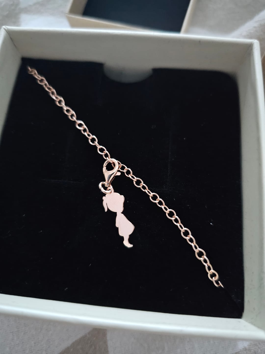 Customer photo review of Anhänger Mädchen