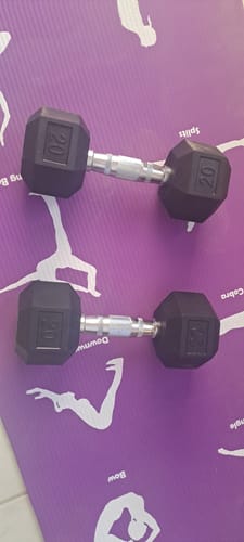 Customer photo review of 2 Mancuernas Hexagonales 20lb Set Pesas Fitness Gym Pro 9kg