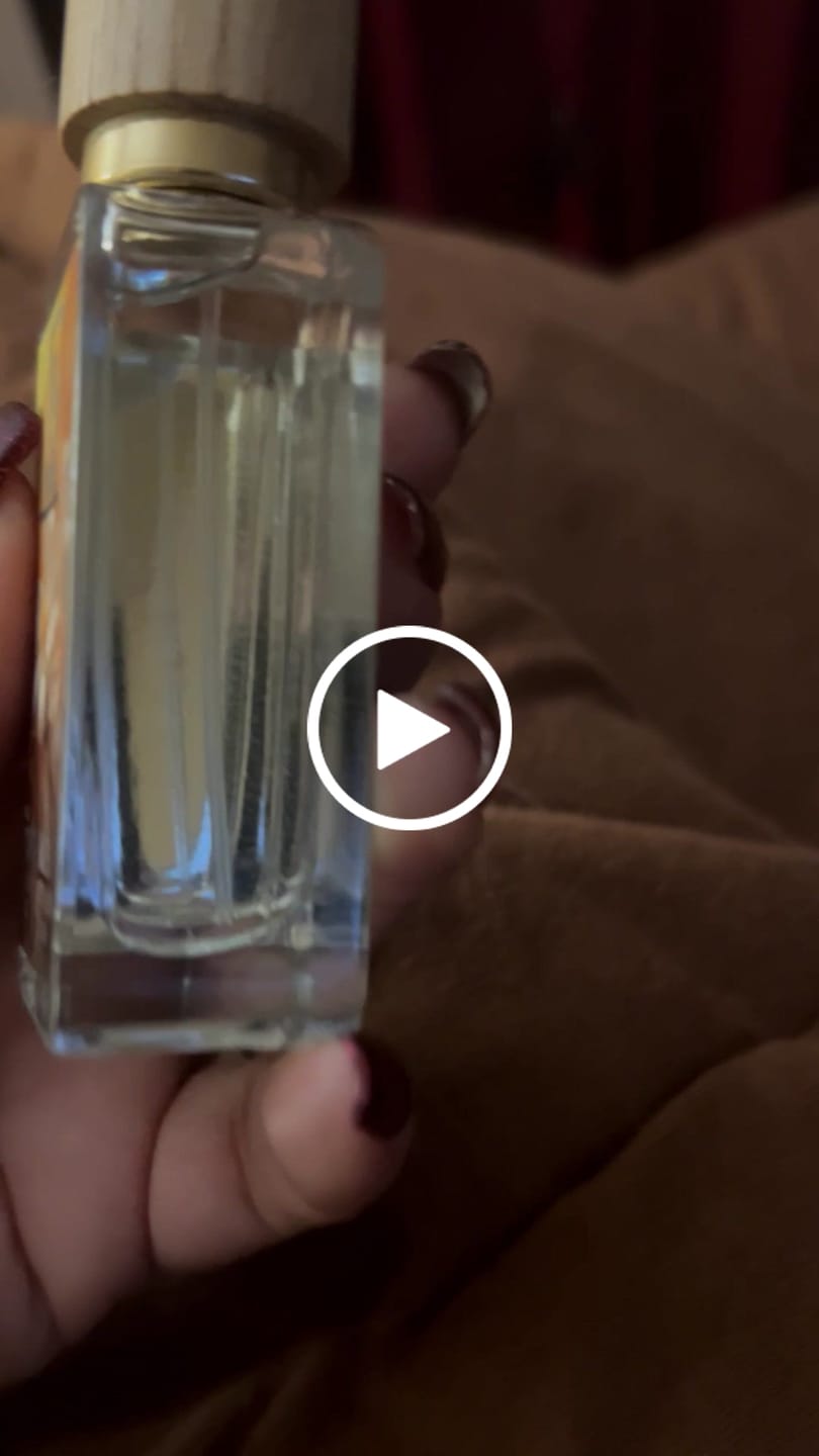 Customer video review of Hug Of Flowers