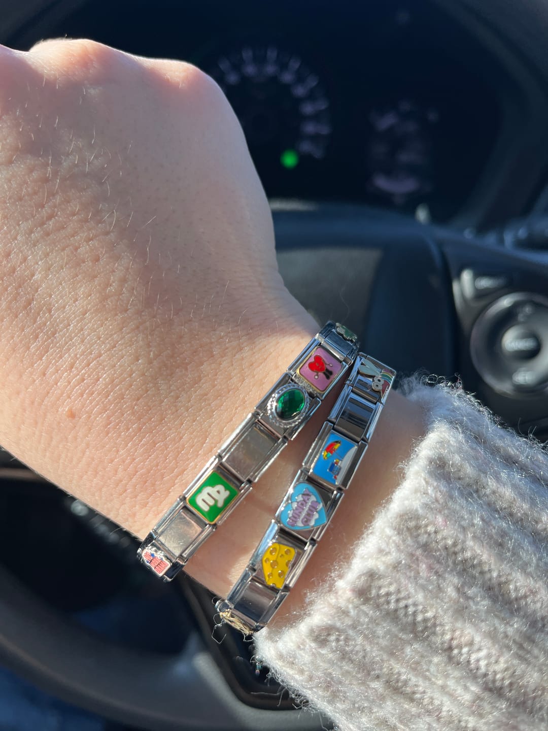 Customer photo review of Charm Signo Zodiacal