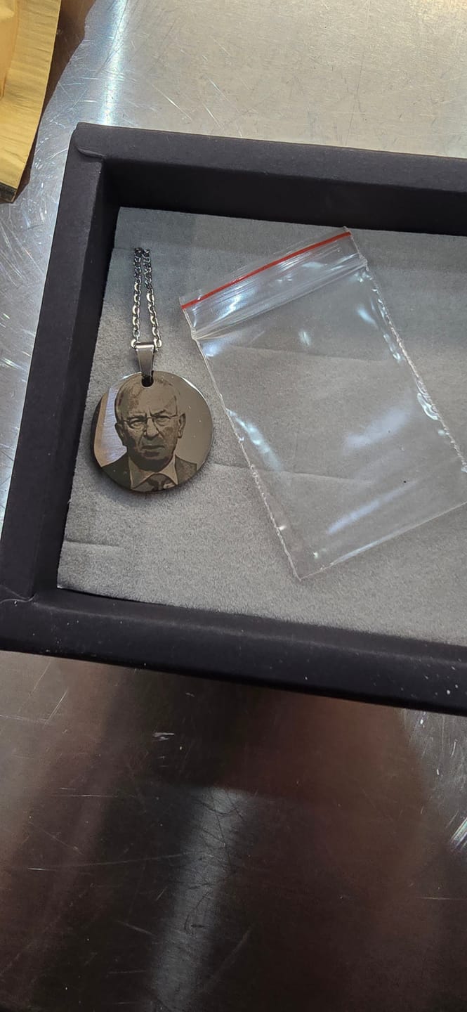 Customer photo review of Collana Cerchio Con Foto Personalizzata