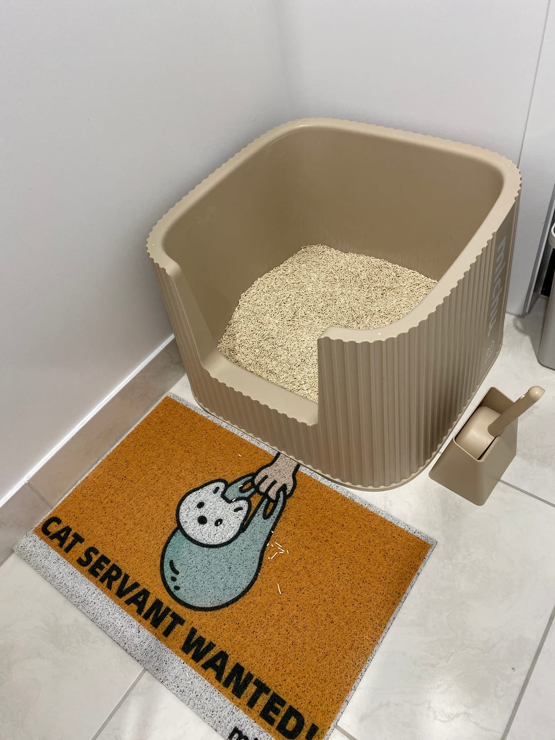 Customer photo review of Michu Tofu Cat Litter Gen3 - Natural Clumping Tofu-Based Formula - Value Box 5 kg