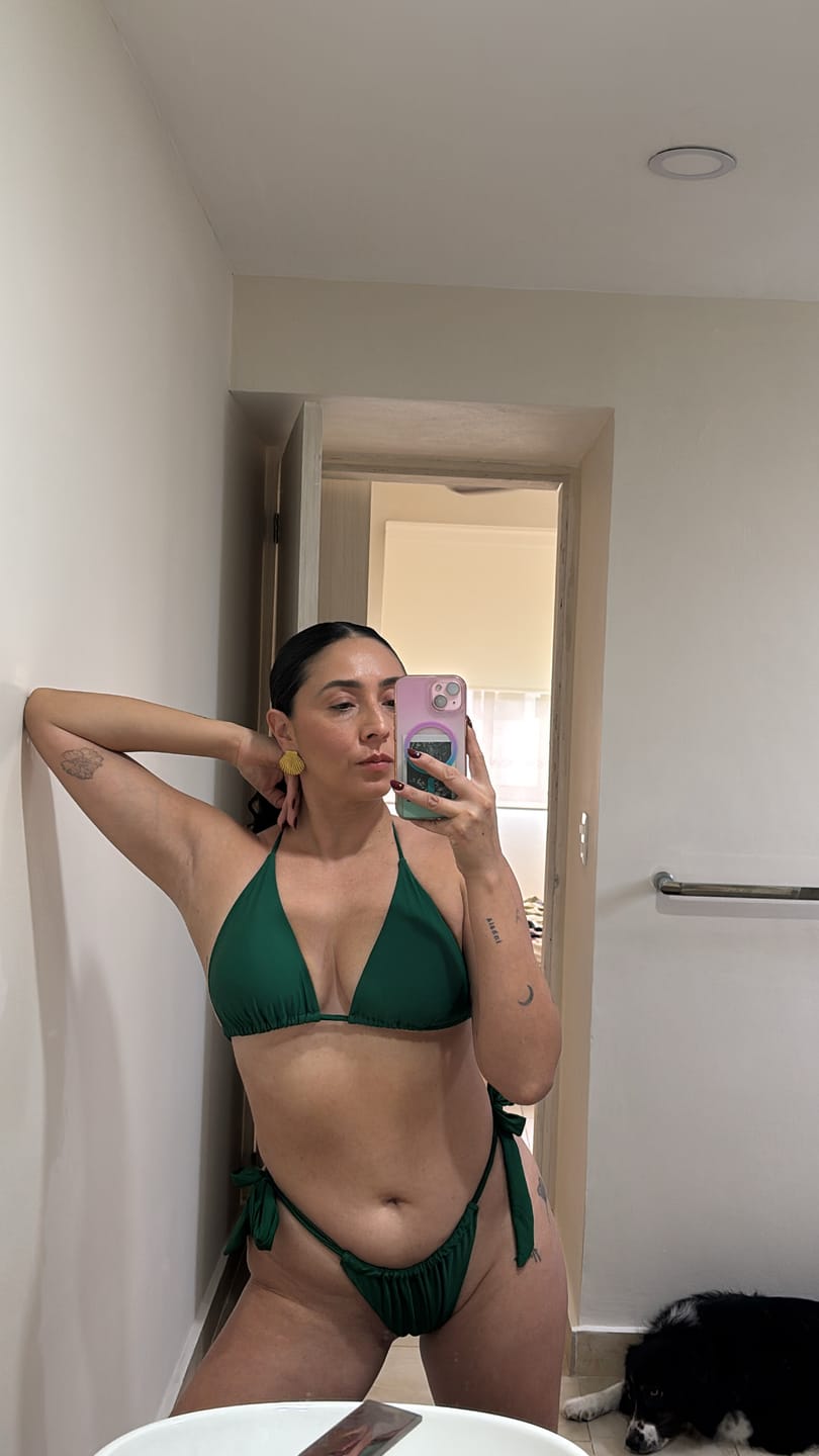 Customer photo review of Brazil Top - Emerald Green