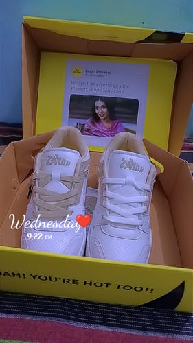 Customer photo review of SPADE Salty Beige
