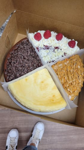 Customer photo review of Cheesecake Sampler