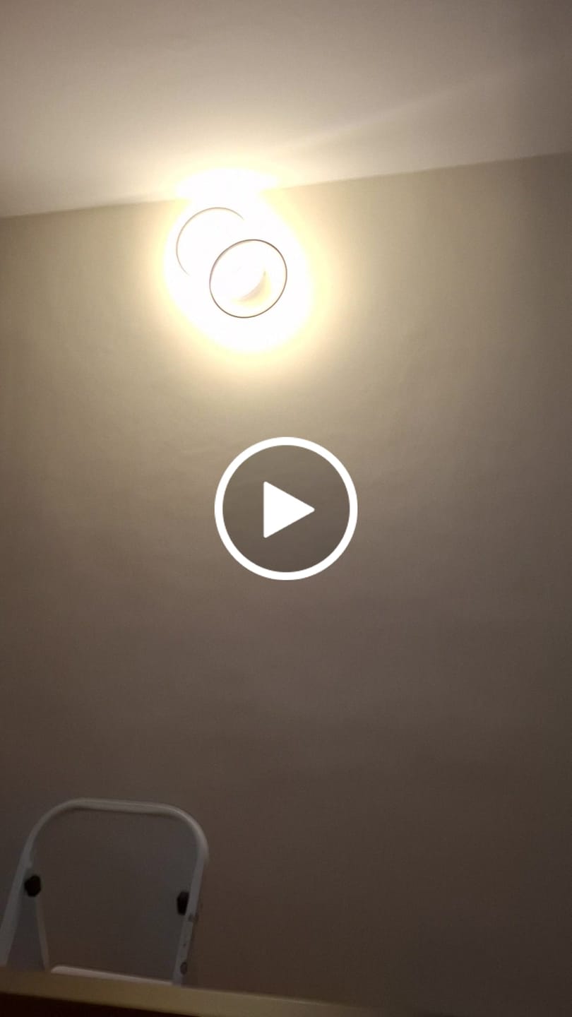 Customer video review of Lustra LED 1+1 Circle Design Alb Echivalent 300W Telecomanda