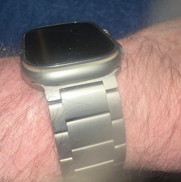 Customer photo review of Titanium Steel Strap for Apple Watch