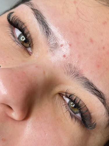 Customer photo review of Cashmere Volume Lashes 0.05mm Regular Individual Lash Extensions