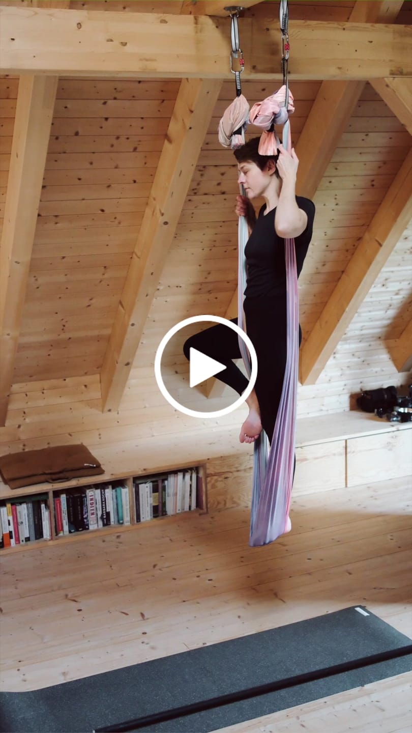 Customer video review of Aerial Yoga Hängematte (Komplettset) - Farbe Colorful Clouds
