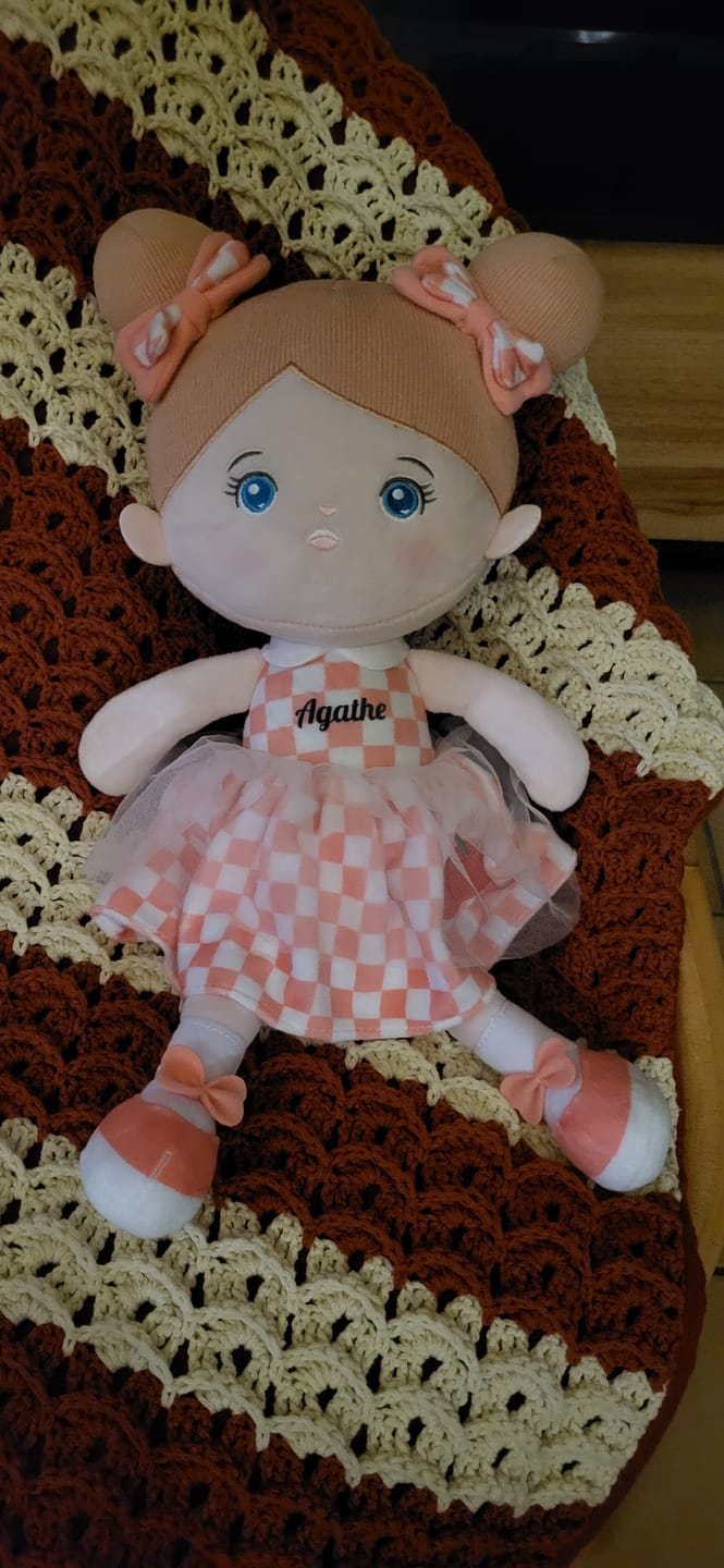 Customer photo review of Jolie Poupée Personnalisée (Achetez-en 2 et Obtenez 15 % de  Réduction)