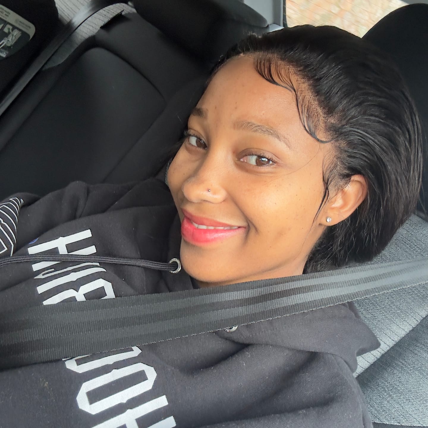 Customer photo review of KOURT - Brazilian 13x4 Lace Front Wig