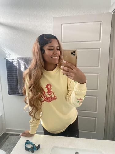 Customer photo review of Luvwin 13x4 Frontal Pre-cut Lace Ombre Blonde Color Wig With Black Hair Root Body Wave Hair