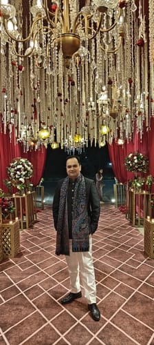 Customer photo review of Pashtush Mens Fine Soft Ethnic Stole Black