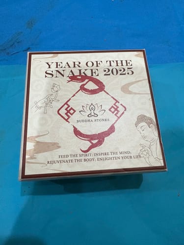 Customer photo review of FREE Today: Open The Mind Tibet White Crystal Black Onyx Om Mani Padme Hum Meditation Bracelet