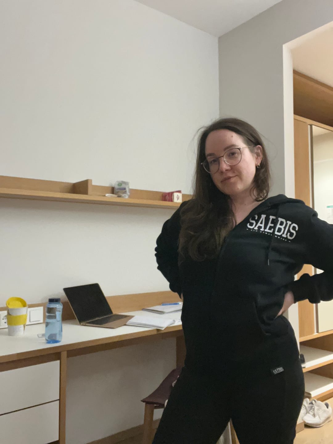 Customer photo review of Lifestyle Damen Oversized Zip Hoodie Gold Edition mit Reißverschluss by SAEBIS®