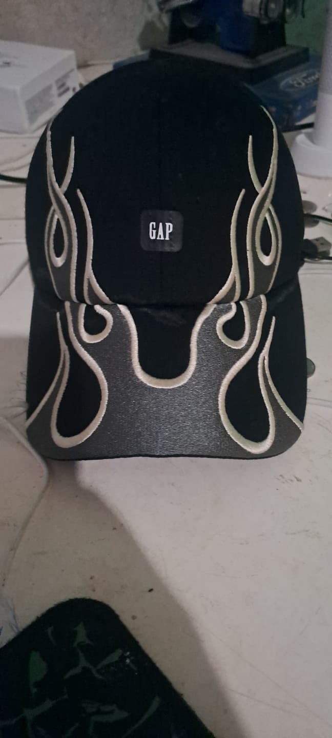 Customer photo review of Yeezy Flame Gap Cap G5