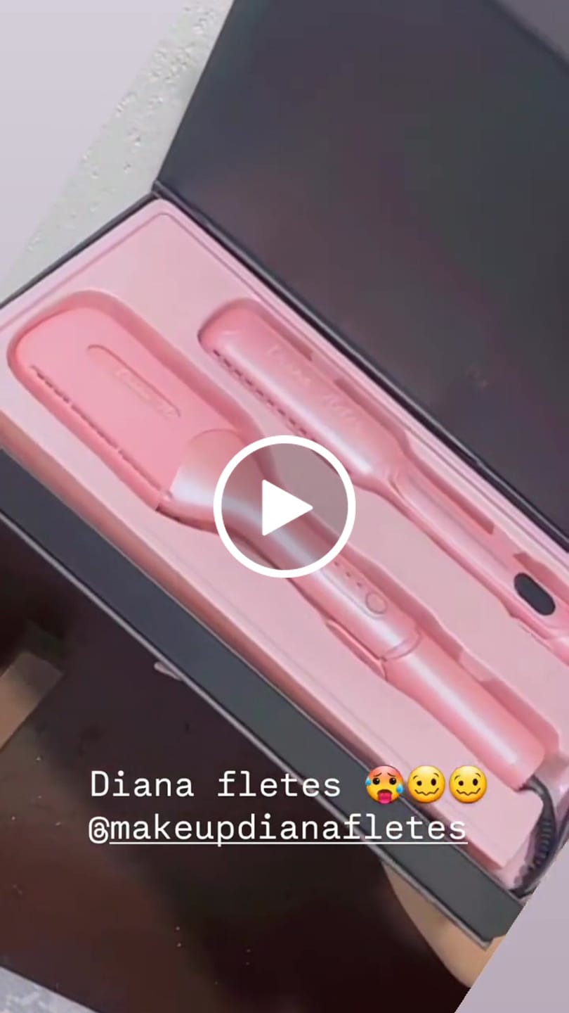 Customer video review of Set Plancha Profesional Infrared + Plancha 2 En 1 Para Cabello Mojado TITANIUM GALVANIZADO