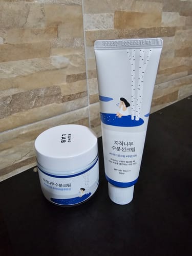 Customer photo review of ROUND LAB Birch Juice Moisturizing Sunscreen SPF 50+ PA++++